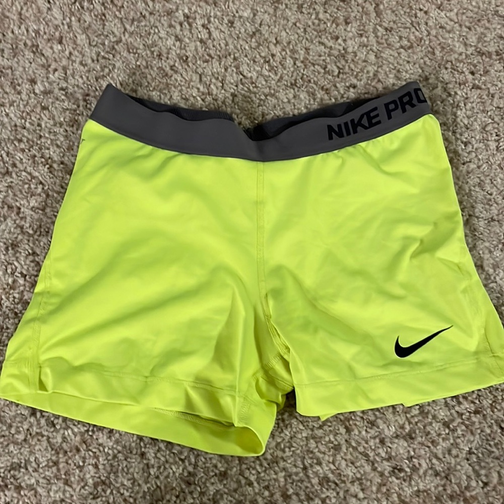 Nike pro workout shorts- size large